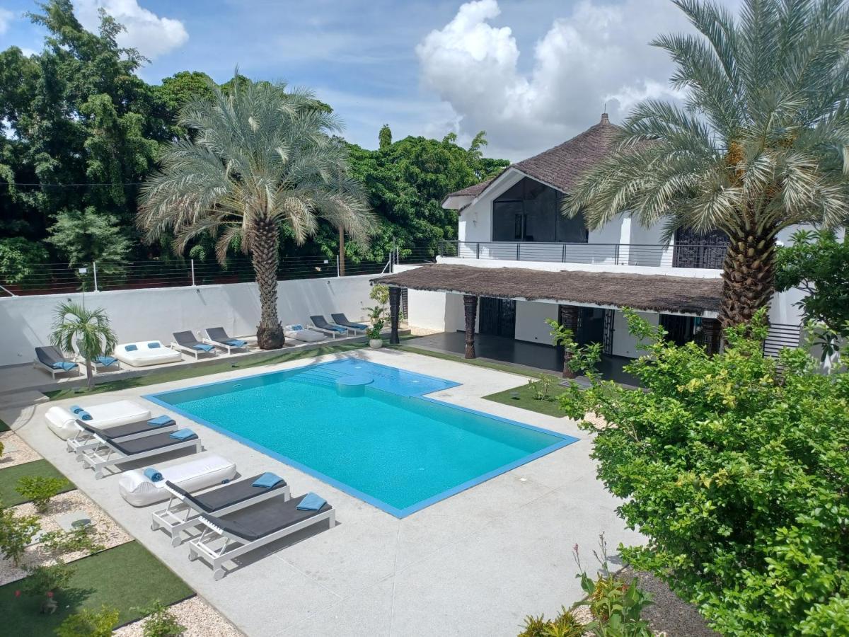 Au Paradis De Jeanne Ngaparou Exterior foto